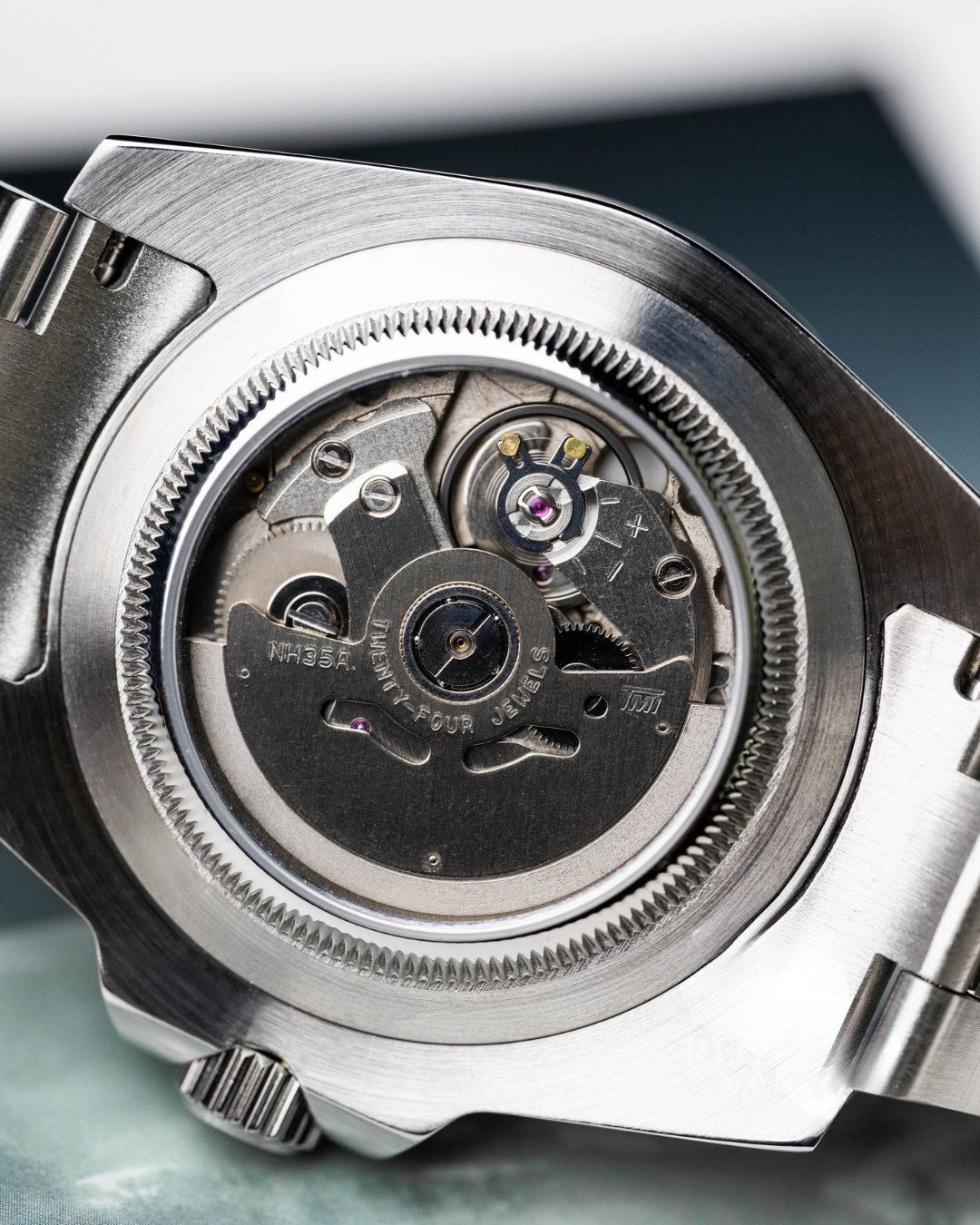 GMT | Batman Oyster