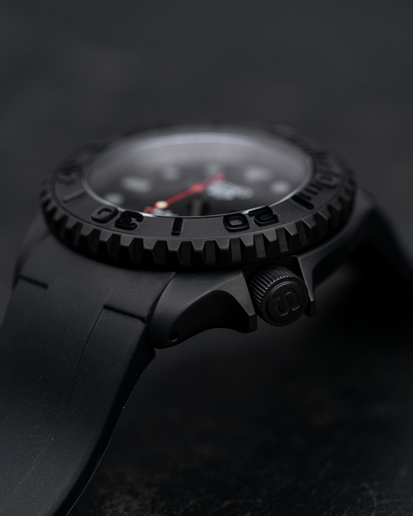 TRM All Black |V5 Sports Series