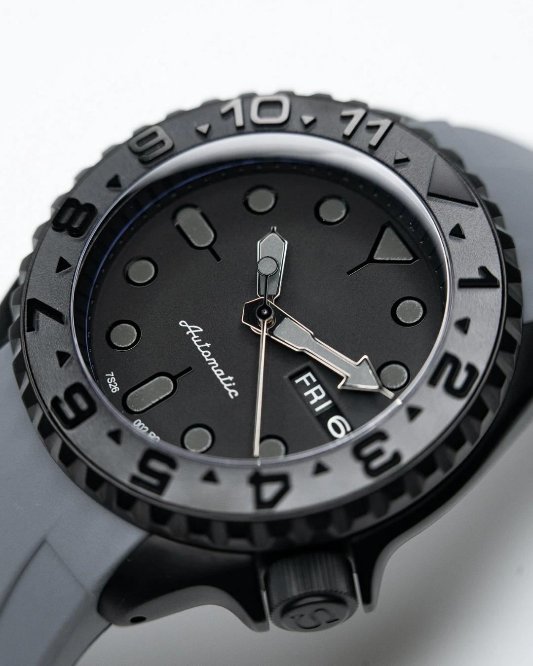 TRM All Black | Grey Sports Series