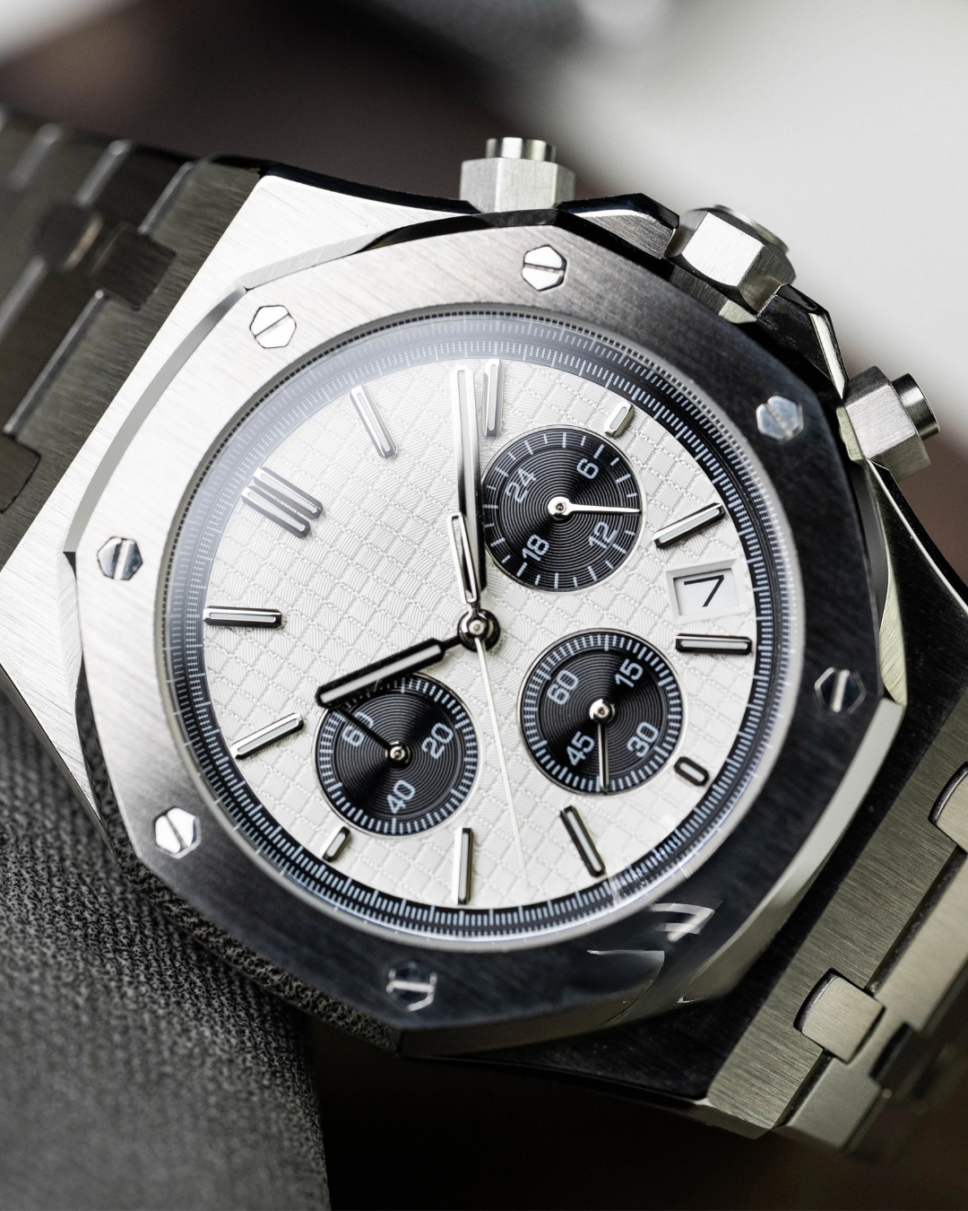 Octa | Panda Chronograph