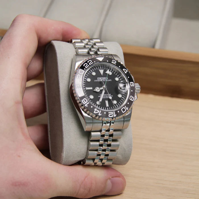 SEIKO MOD | BRUICE WAYNE GMT MASTER | SILVER | BLACK DIAL