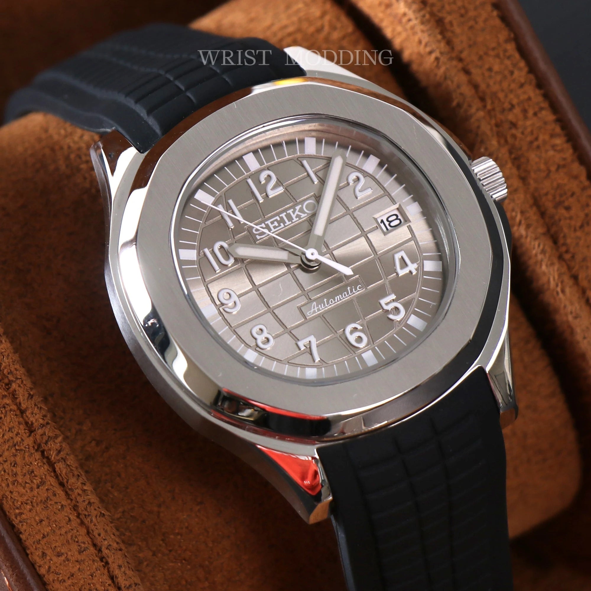 SEIKO MOD | AQUANAUT | BLACK | WHITE NUMARIC DIAL