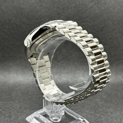 SEIKO MOD | DAY DATE | SILVER | OLIVE GREEN ROMAN DIAL