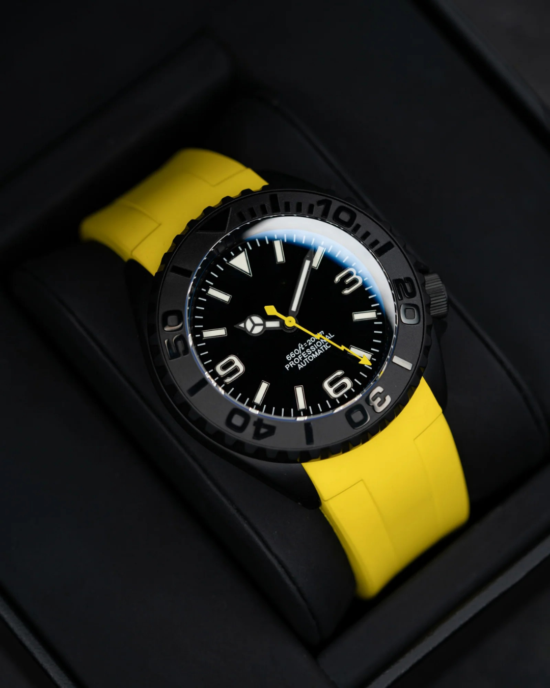 TRM All Black | Yellow Sports Series