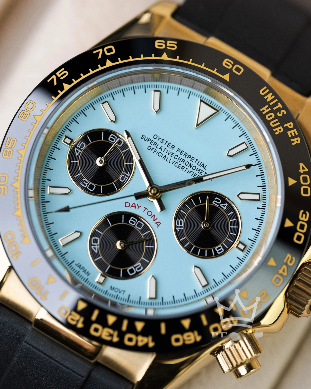 Racer | Tiffany Gold