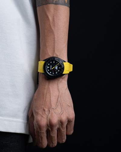 TRM All Black | Yellow V4 Sports Series