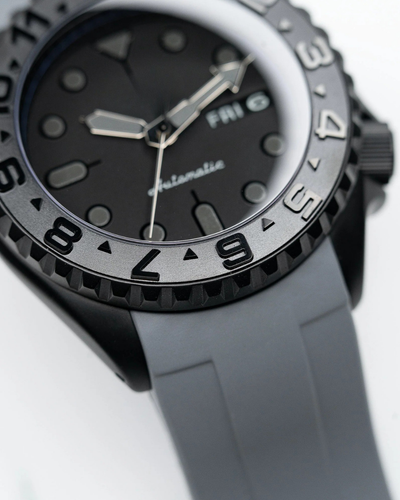 TRM All Black | Grey Sports Series