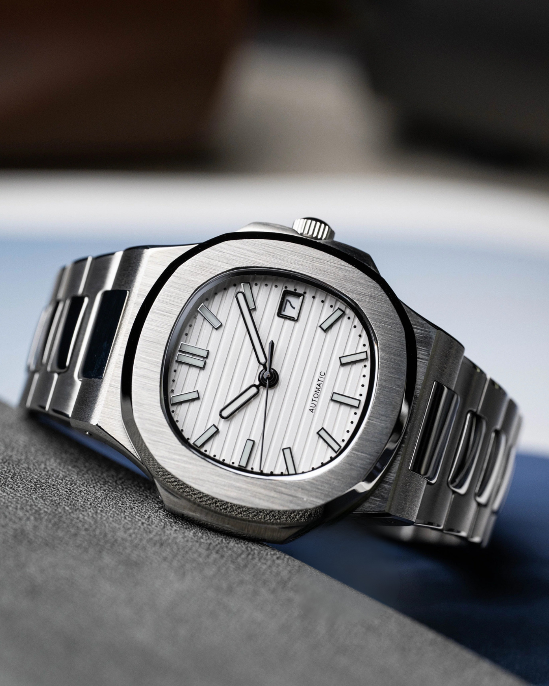 Nautiko | White