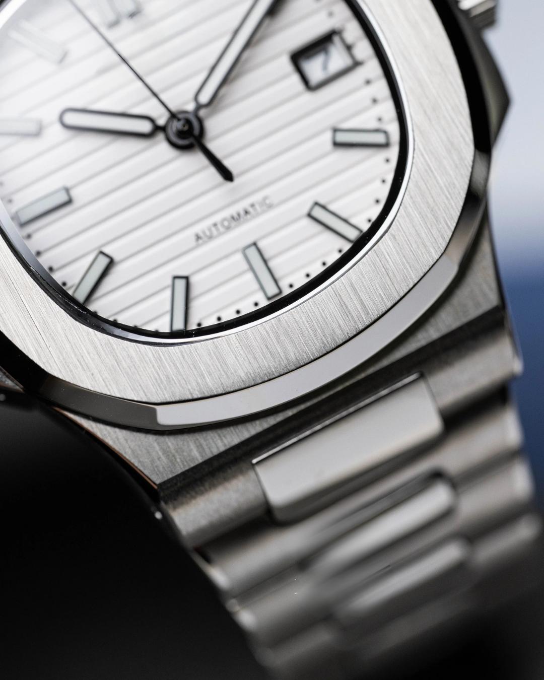 Nautiko | White