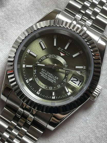 SEIKO MOD | SKY DWELLER DATE | SILVER | OLIVE GREEN INDEX DIAL