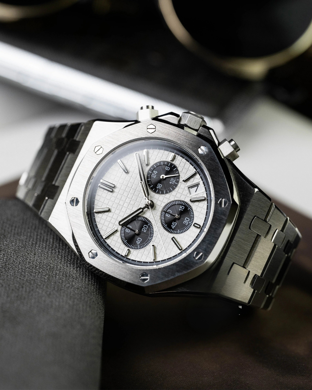 Octa | Panda Chronograph