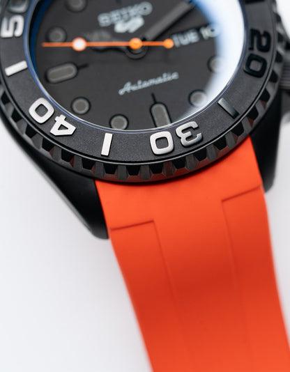 SEIKO 5 |SKX SUB SPORT BLACKOUT | ORANGE RUBBER