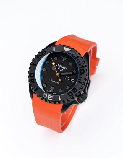 SEIKO 5 |SKX SUB SPORT BLACKOUT | ORANGE RUBBER