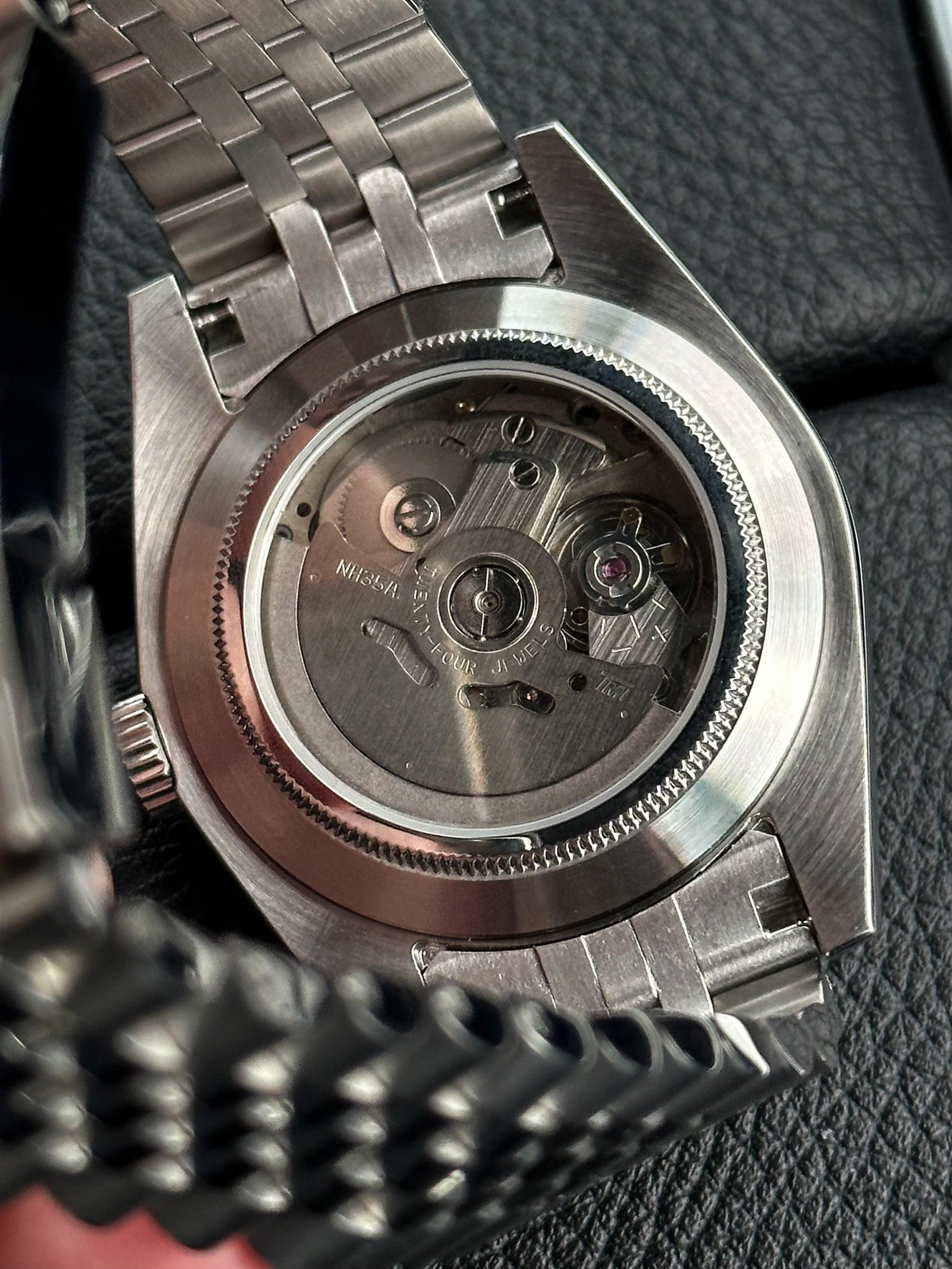 SEIKO MOD | DATE JUST| SILVER | BLACK INDEX DIAL