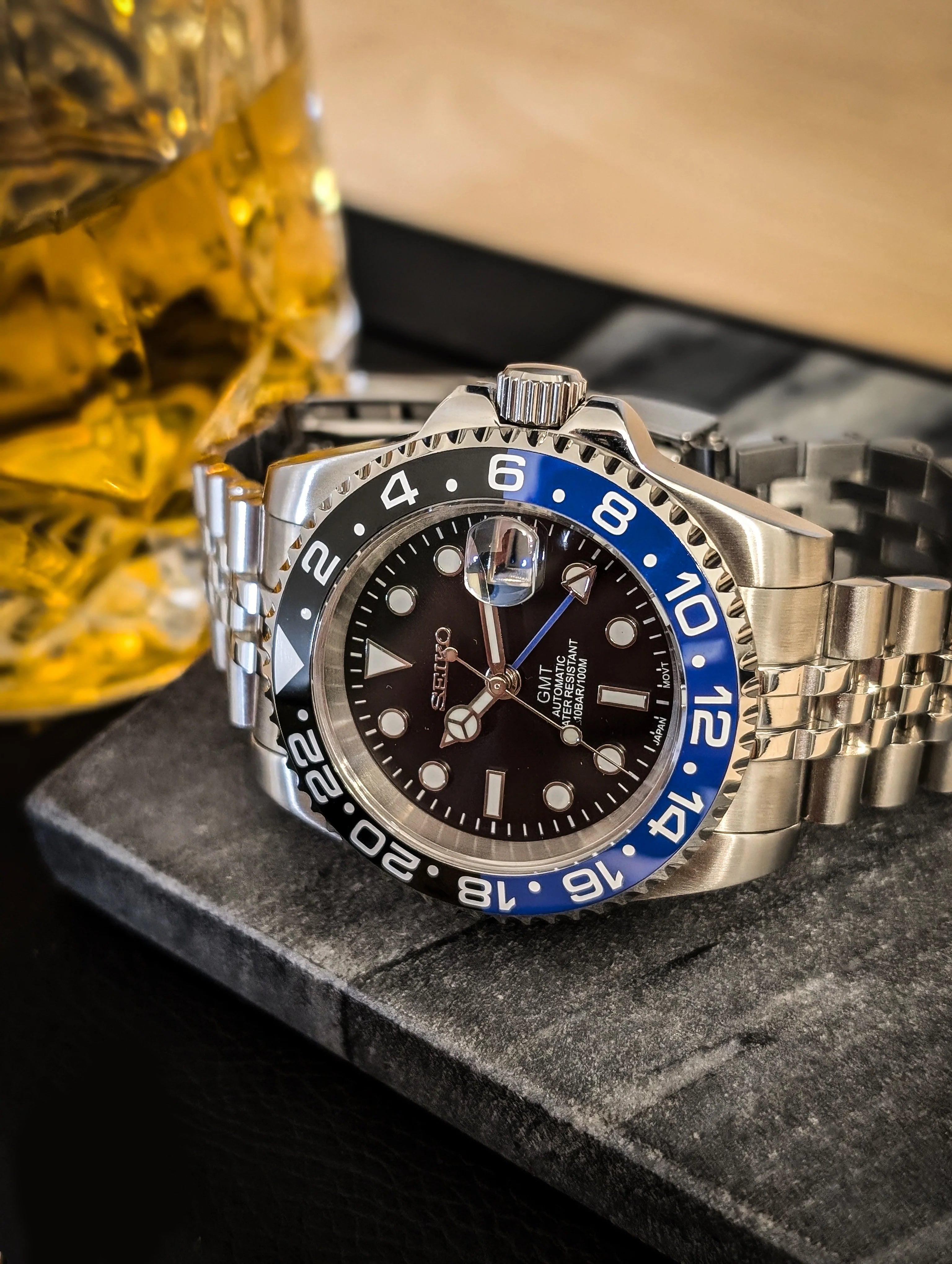 SEIKO MOD | BATMAN GMT MASTER II | SILVER | BLACK DIAL