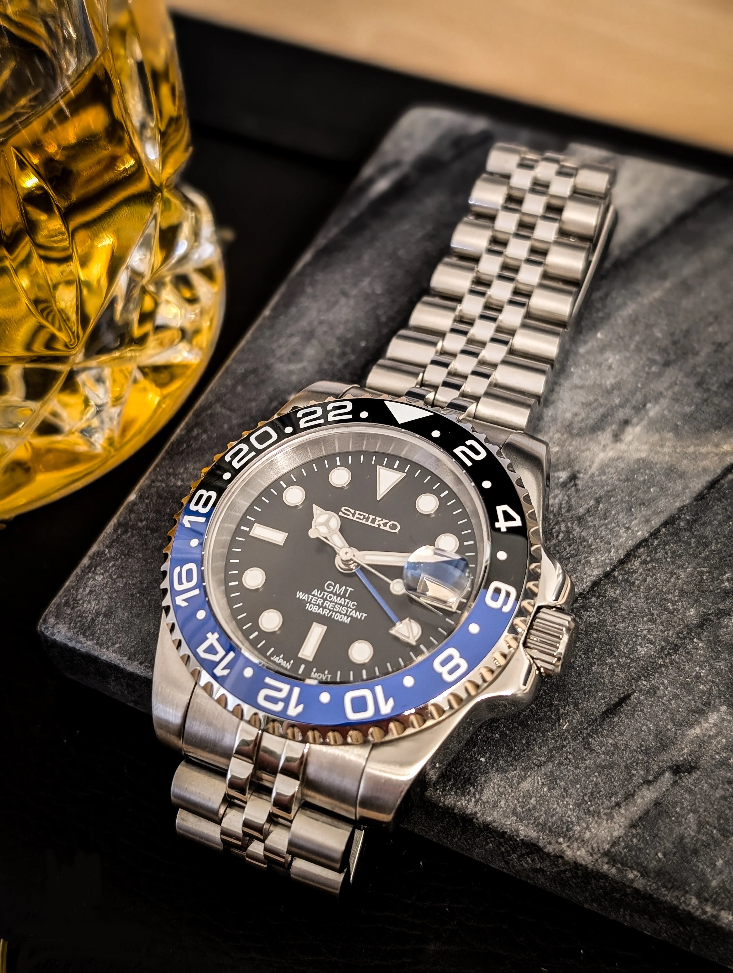 SEIKO MOD | BATMAN GMT MASTER II | SILVER | BLACK DIAL