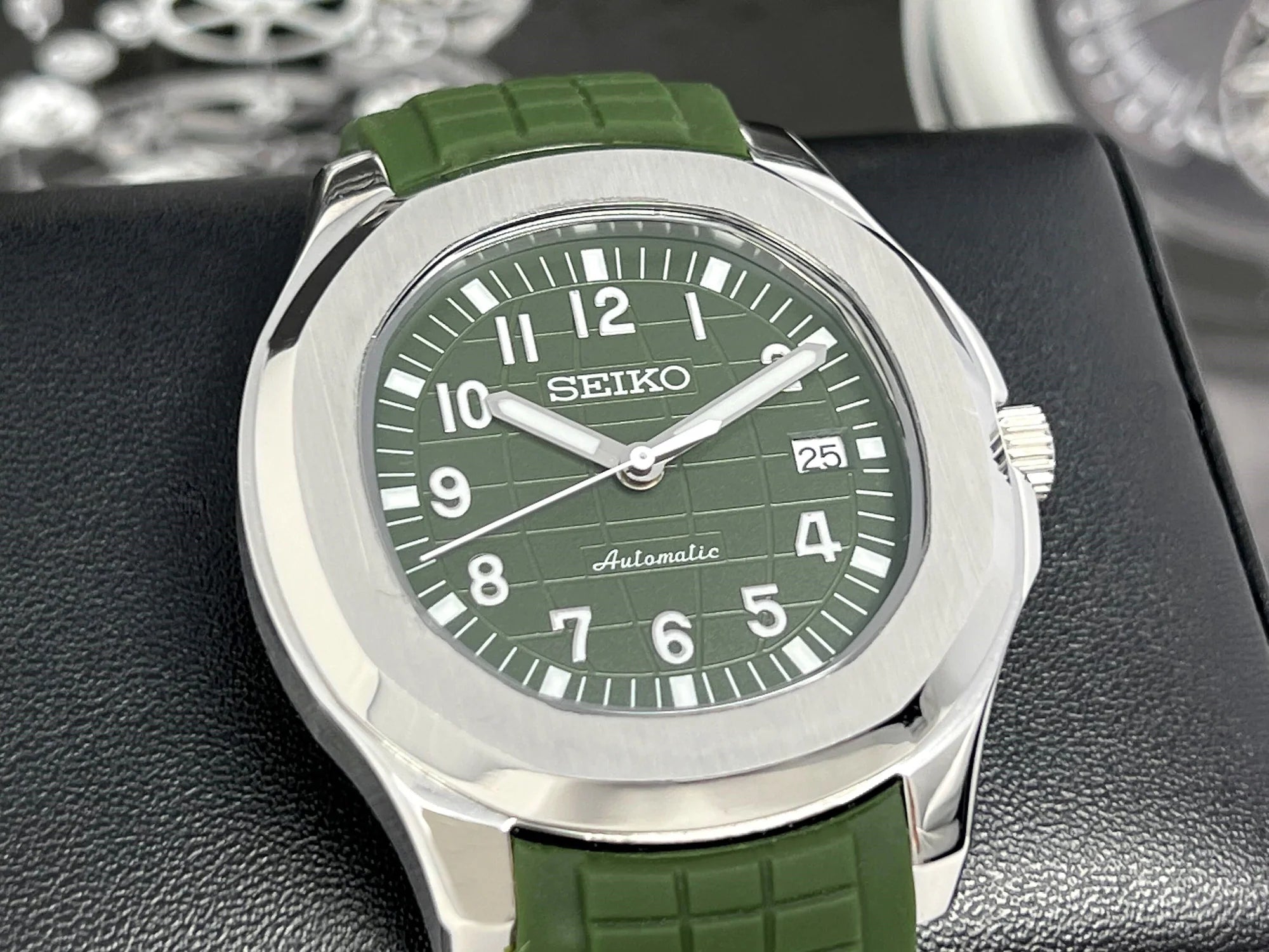 SEIKO MOD | AQUANAUT | GREEN | GREEN NUMARIC DIAL