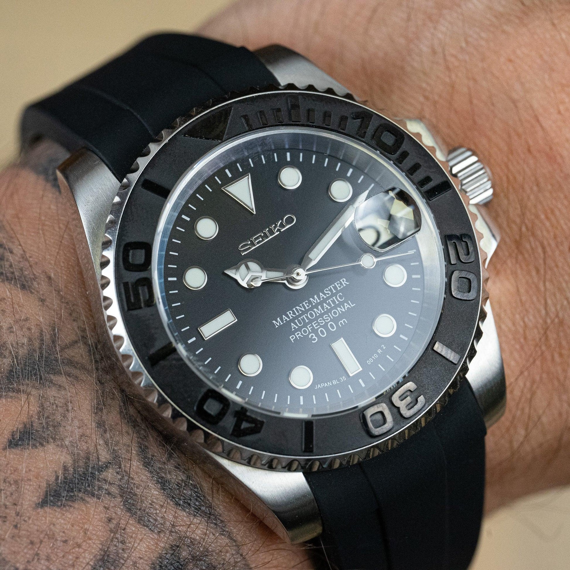 SEIKO MOD | YATCH MASTER| BLACK SILVER | BLACK DIAL